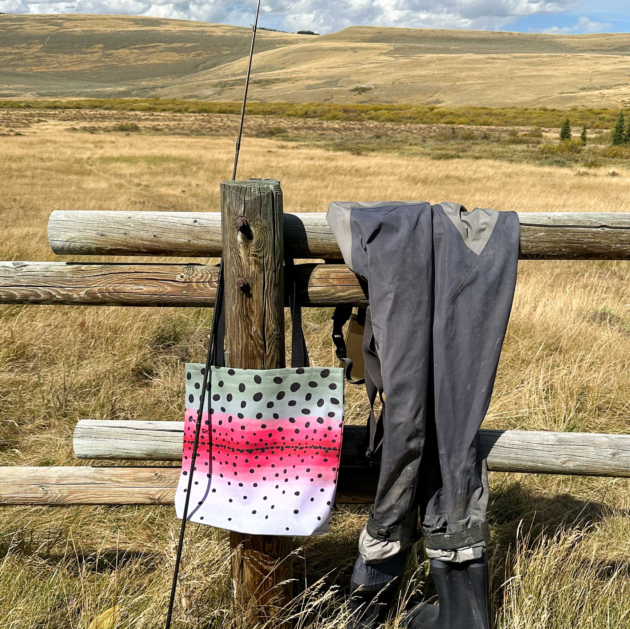 Trout Lovers XR0411004CL Quilted Tote Bag main image 1