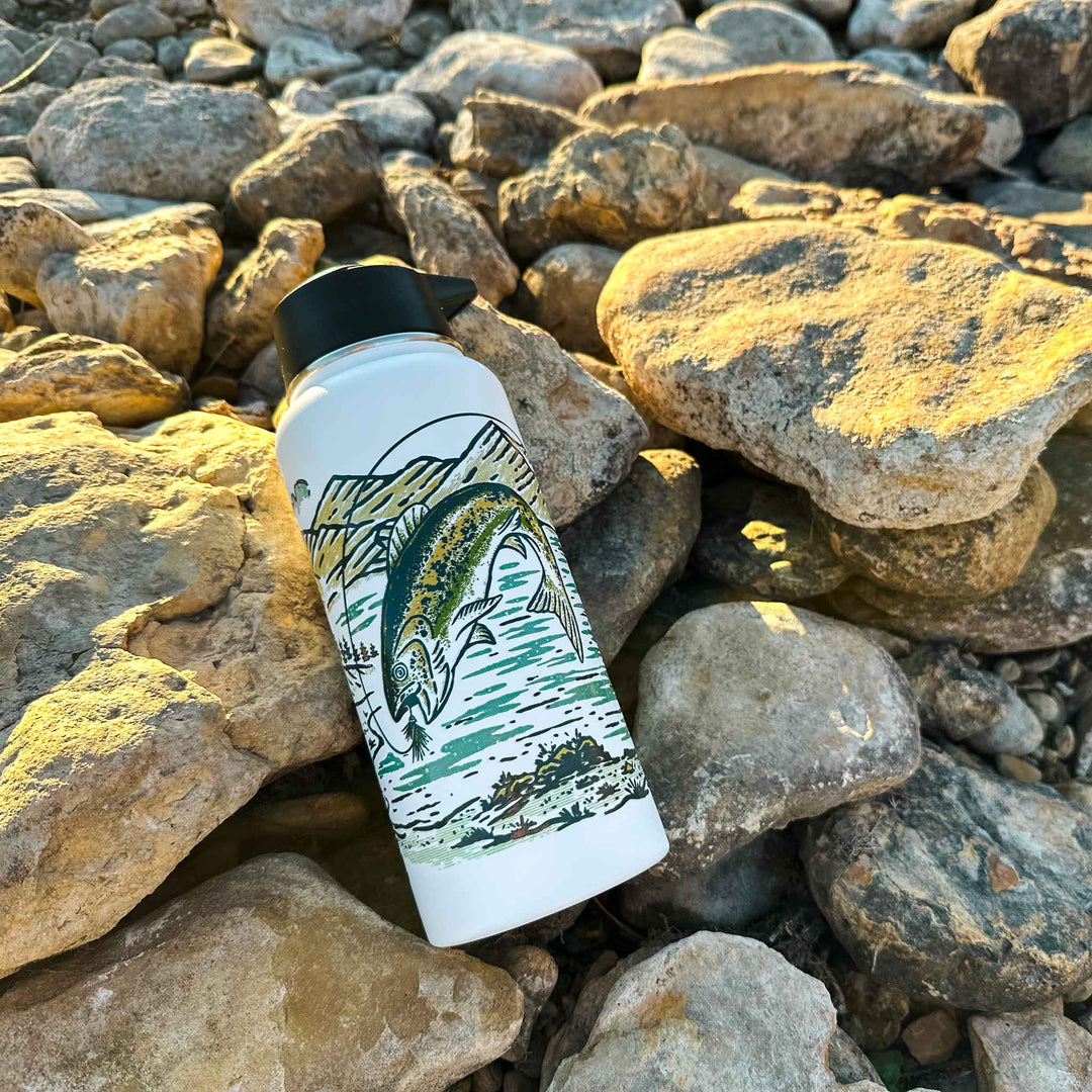 High Country Catch 32oz Insulated Water Bottle